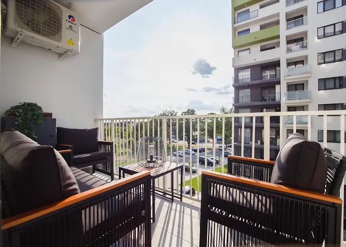 Monochrome Style Central Apartment